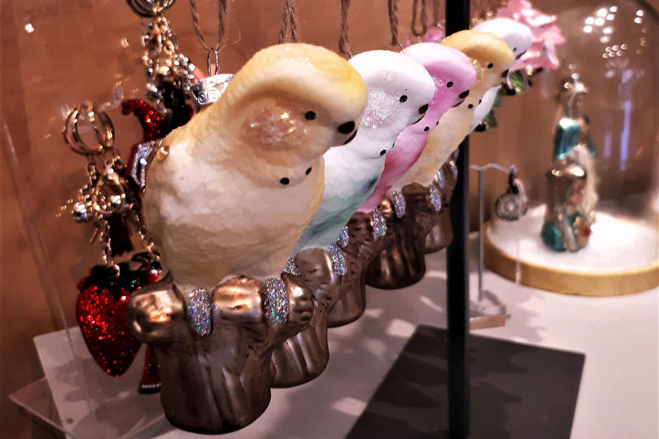 Christbaumkugel Wellensittich Kitsch und Kunst Graz